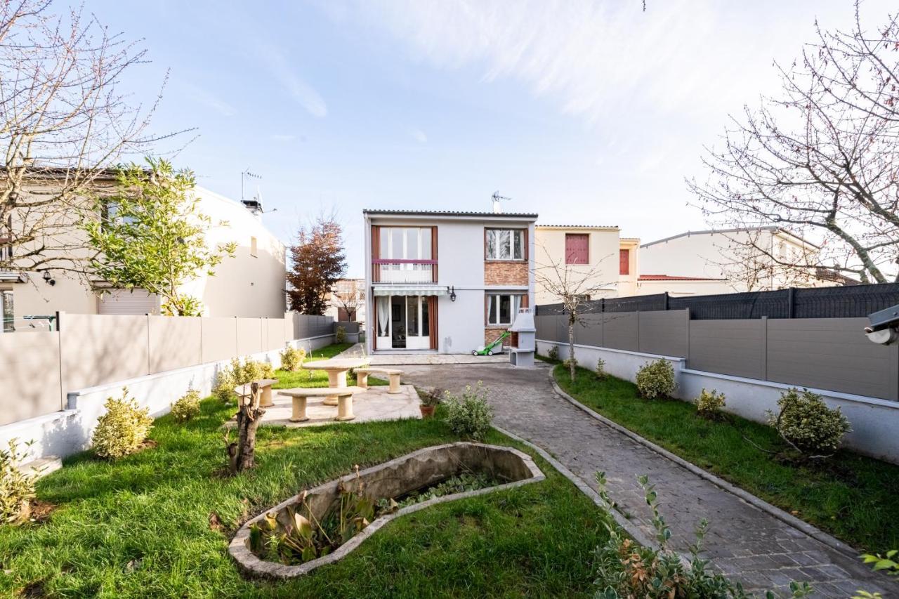 L'Impressionniste Villa ปองตัวส์ ภายนอก รูปภาพ