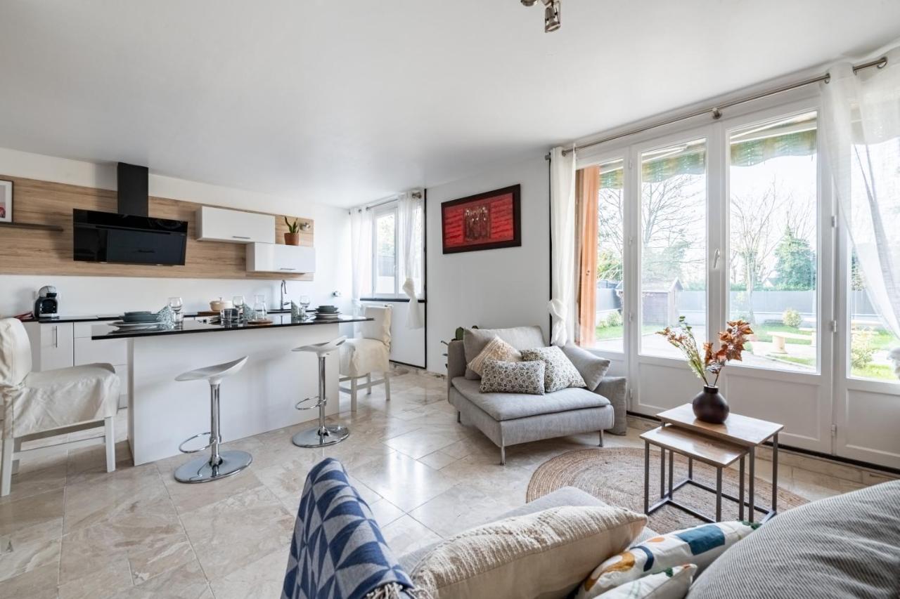 L'Impressionniste Villa ปองตัวส์ ภายนอก รูปภาพ